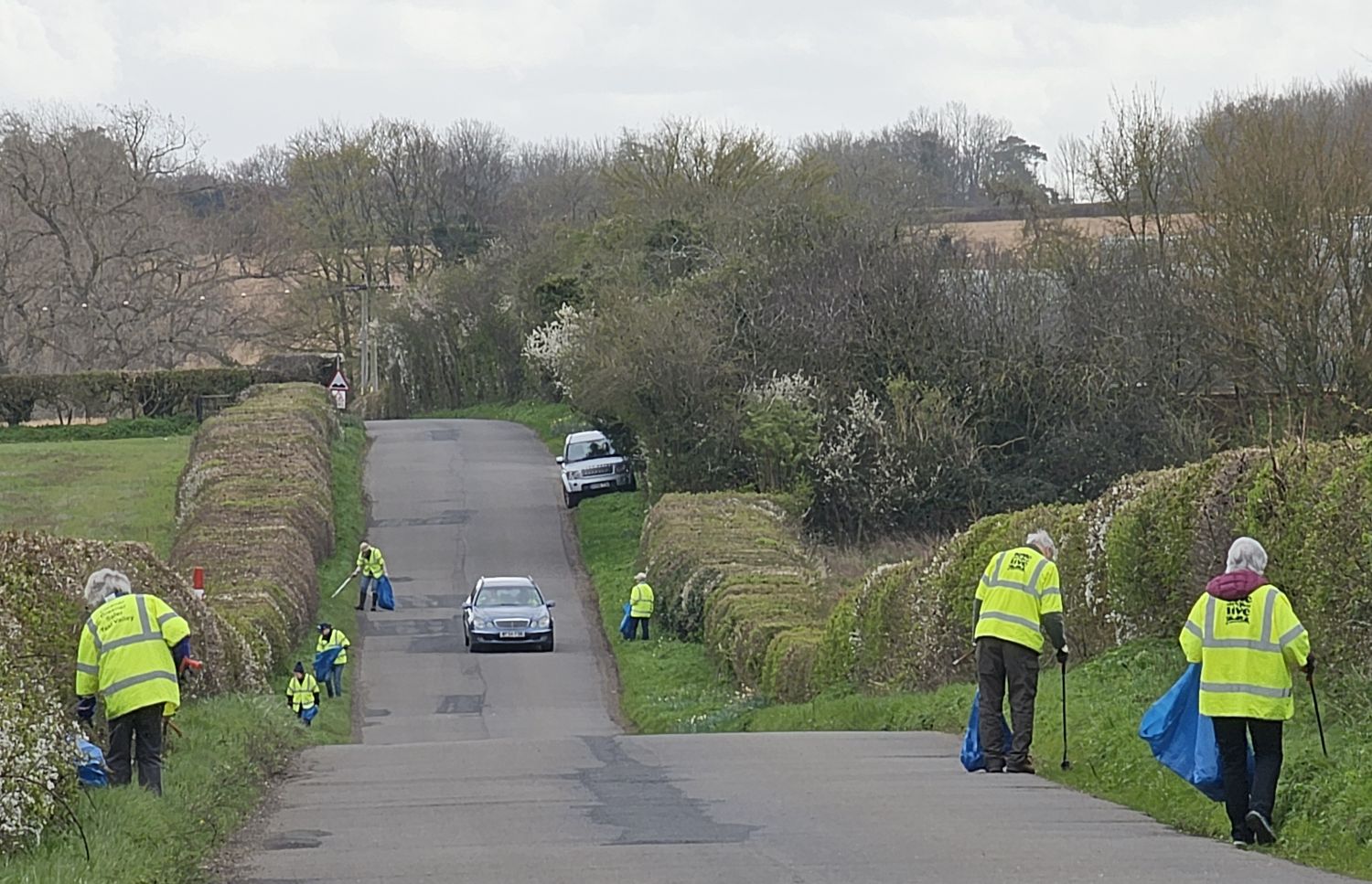 Busy pickers and their support vehicles