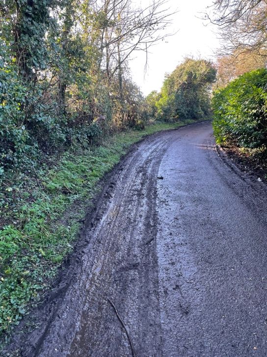 Damage to verges (Credit: Stop Chilbolton Overdevelopment)